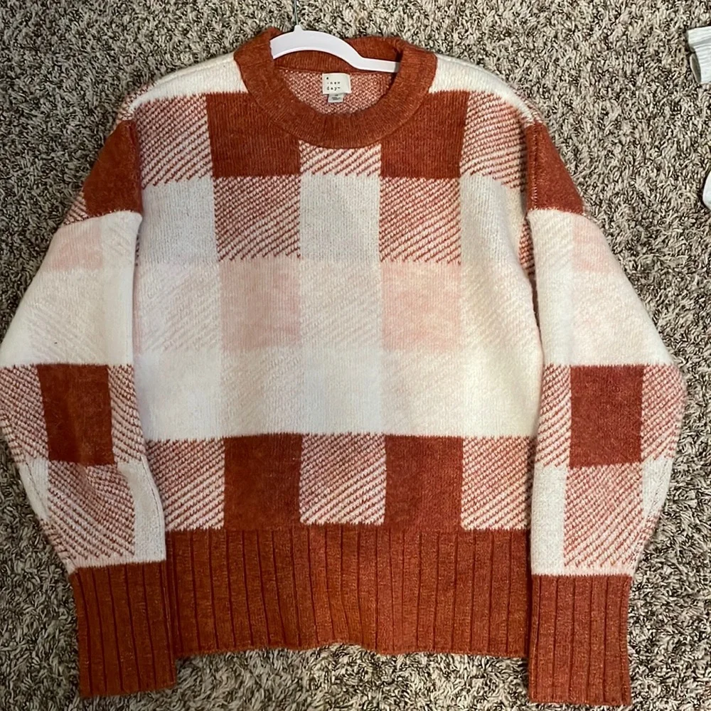 Sweater - Picture 1 of 1